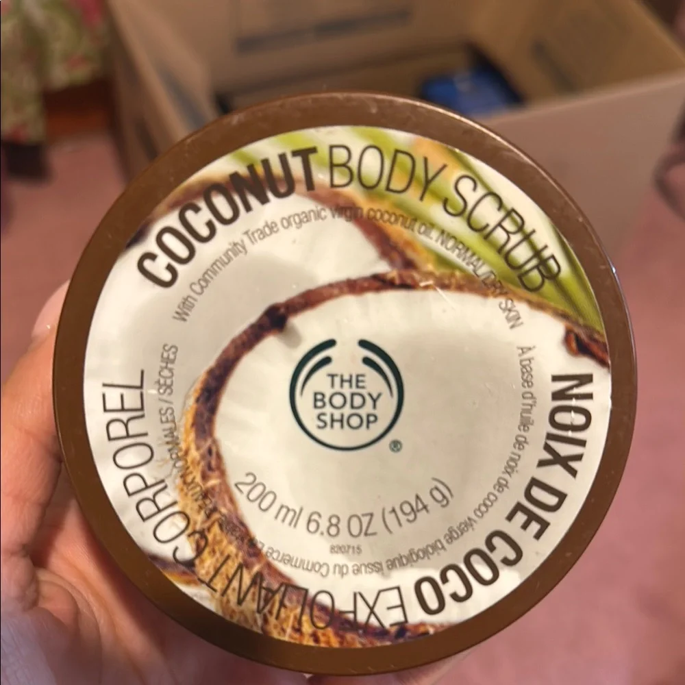 The Body Shop Coconut Body Scrub